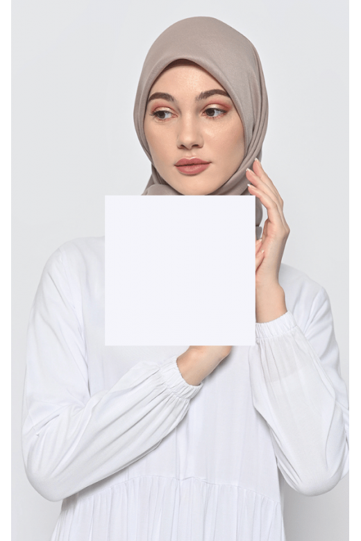 Hijab Segi Empat Voal Lily Jahit Tepi Tan